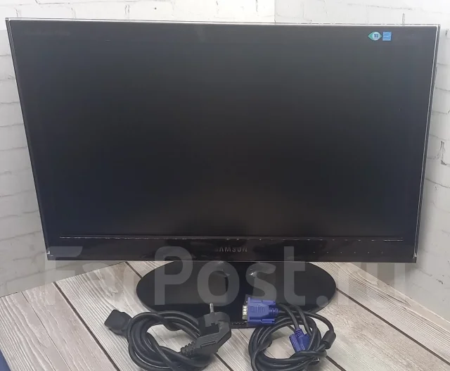 Samsung. 20", ���������� �� (LCD, LED, QLED) ����