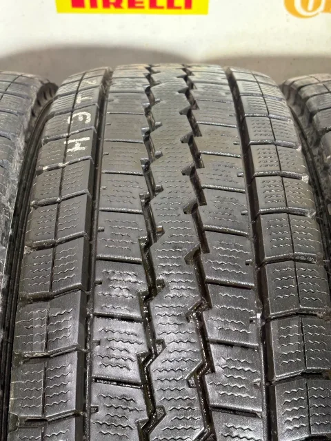Dunlop Winter Maxx LT03M. ������, ��� �����, 2021 ���, �/�, ����� 5 % ����