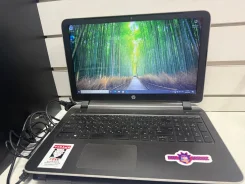 HP. 15.6", 2����, ��� 8 ��, ���� 500���, WiFi: 1, Bluetooth: 1, ����������� �� 1��. ����