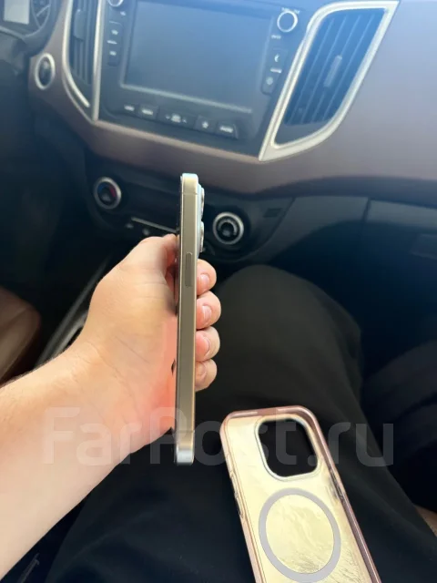 Apple iPhone 15 Pro ����
