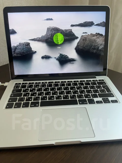 Apple MacBook Pro 13. 13.3", 2,6����, ��� 8 ��, ���� 250���, WiFi: 1, Bluetooth: 1, ����������� �� 5��. ����