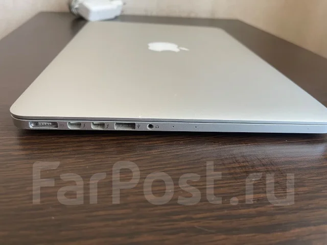 Apple MacBook Pro 13. 13.3", 2,6����, ��� 8 ��, ���� 250���, WiFi: 1, Bluetooth: 1, ����������� �� 5��. ����