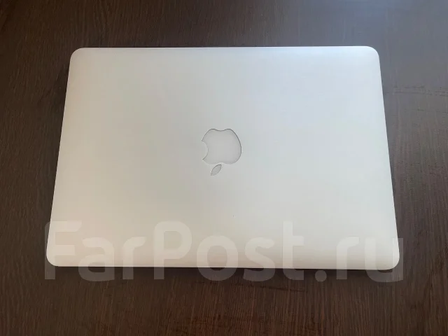 Apple MacBook Pro 13. 13.3", 2,6����, ��� 8 ��, ���� 250���, WiFi: 1, Bluetooth: 1, ����������� �� 5��. ����