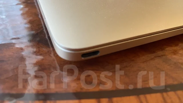 Apple. 12", 1,1����, ��� 8 ��, ���� 250���, WiFi: 1, Bluetooth: 1, ����������� �� 3��. ����