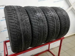 Kumho I'Zen RV Stud KC16