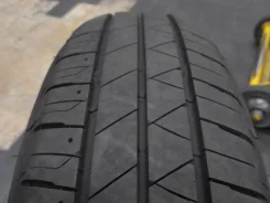 Bridgestone Finessa HB01