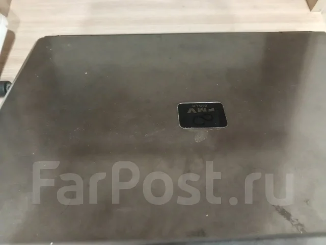 Fujitsu FMV-Biblo. 14.1", 90����, ��� 12 ��, ���� 500���, WiFi: 1, Bluetooth: 1, ����������� �� 3��. ����