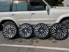 BADX Loxarny. 8.5x21", 5x114.3, ET45 ����