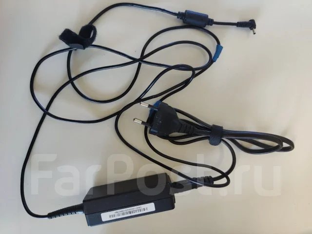 Asus Eee PC 1215N. 12.1", 1,8����, ��� 4 ��, ���� 42���, WiFi: 1, Bluetooth: 1, ����������� �� 2��. ����