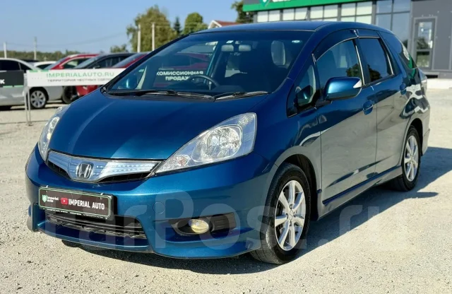 Honda Fit Shuttle. �������, ��������, 1.3 (88��.�.), ������, 149 000����. �� ����