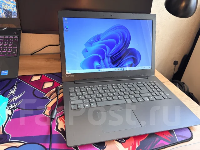 Lenovo IdeaPad 330-15IKB. 15.6", 2,3����, ��� 8 ��, ���� 256���, WiFi: 1, Bluetooth: 1, ����������� �� 1��. ����
