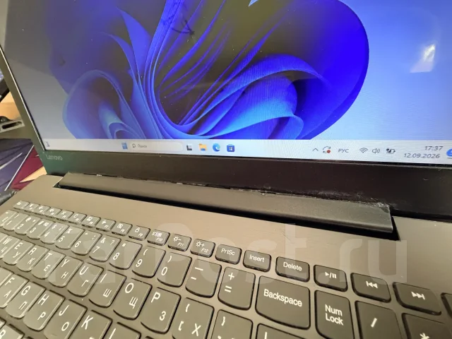 Lenovo IdeaPad 330-15IKB. 15.6", 2,3����, ��� 8 ��, ���� 256���, WiFi: 1, Bluetooth: 1, ����������� �� 1��. ����