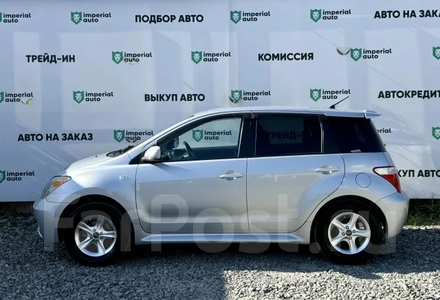 Toyota ist. �������, ��������, 1.3 (87��.�.), ������, 305 000����. �� ����