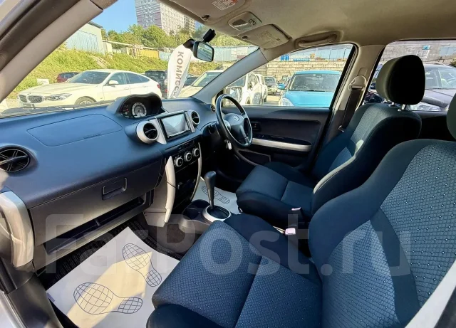 Toyota ist. �������, ��������, 1.3 (87��.�.), ������, 305 000����. �� ����