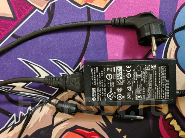 MSI. 31.5" ����