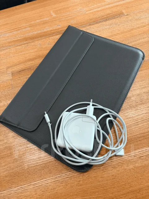 Apple MacBook Pro 14 2021. 14.2", 3,2����, ��� 16 ��, ���� 512���, WiFi: 1, Bluetooth: 1, ����������� �� 8��. ����