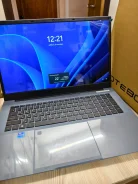 Vicyoung. 18.5", 4,5����, ��� 16 ��, ���� 1 000���, WiFi: 1, Bluetooth: 1, ����������� �� 4��. ����