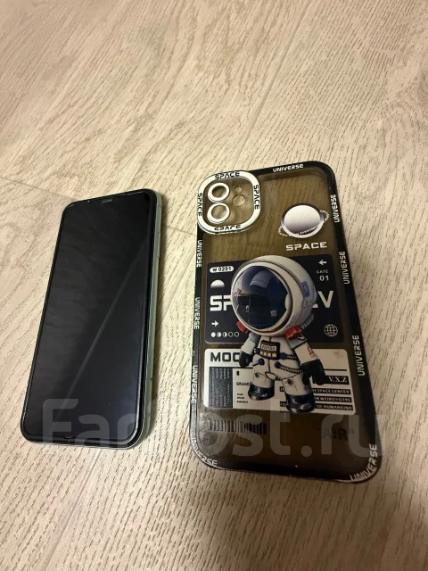 Apple iPhone. �/�, ������� ����
