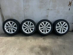 �������� ������������ ����� Toyota Crown AWS211. 7.5x17" 5x114.3 ET40 ����