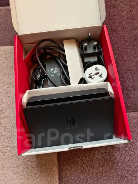 Nintendo Switch OLED ����