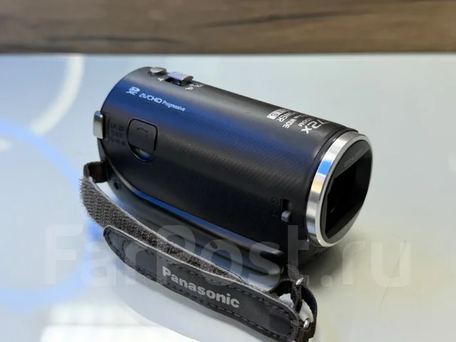 Panasonic HC-V210 ����