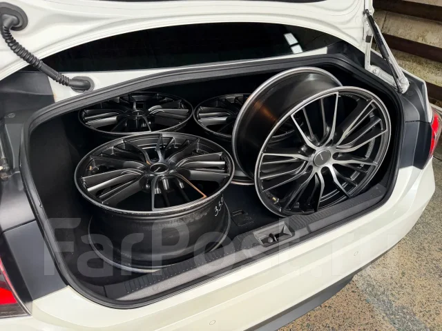 Bridgestone Reigner. 8.0x18", 5x114.3, ET45, �� 73,1���. ����