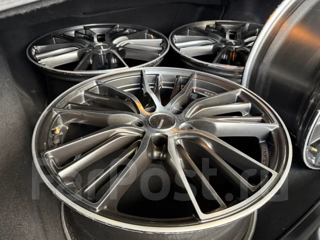 Bridgestone Reigner. 8.0x18", 5x114.3, ET45, �� 73,1���. ����