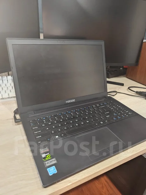 Hasee. 15.6", 3,3����, ��� 16 ��, ���� 500���, WiFi: 1, Bluetooth: 1, ����������� �� 1��. ����