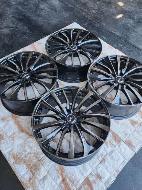 Weds Leonis VT. 8.0x19", 5x114.3, ET35 ����