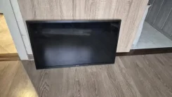 Samsung UE32N4000. LED ����