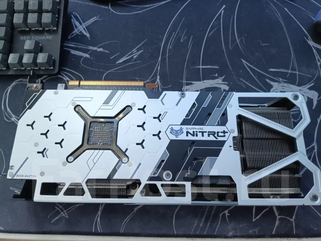 Radeon RX 5700 XT ����