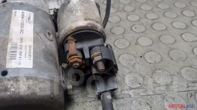 ������� Ford Focus 3 2011-2015 21441226 AV6N11000GC ����