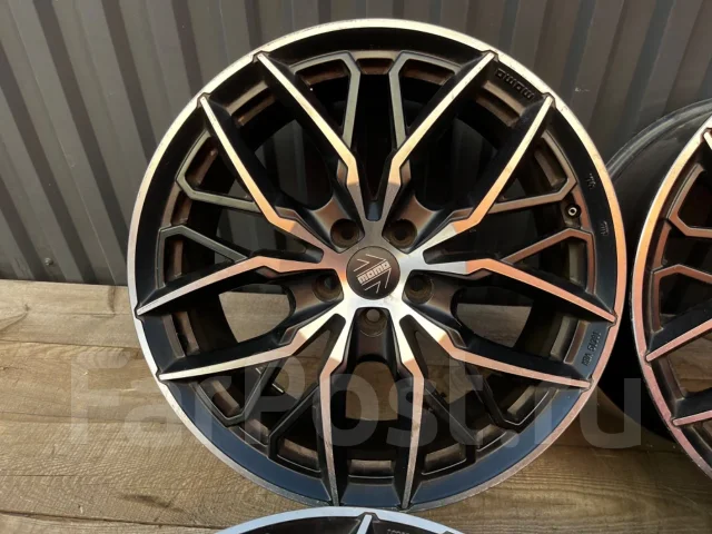 MOMO. 8.5x19", 5x108, ET45, �� 67,1���. ����
