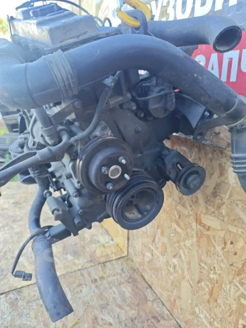 ��������� Mitsubishi Canter 1995 FD501B2A 4M40 ����