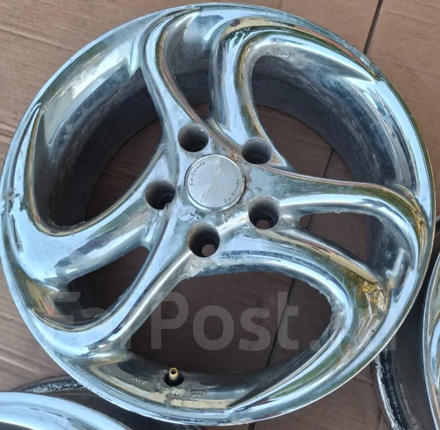 Strada. 7.0x16", 5x114.3, ET45, �� 71,1���. ����