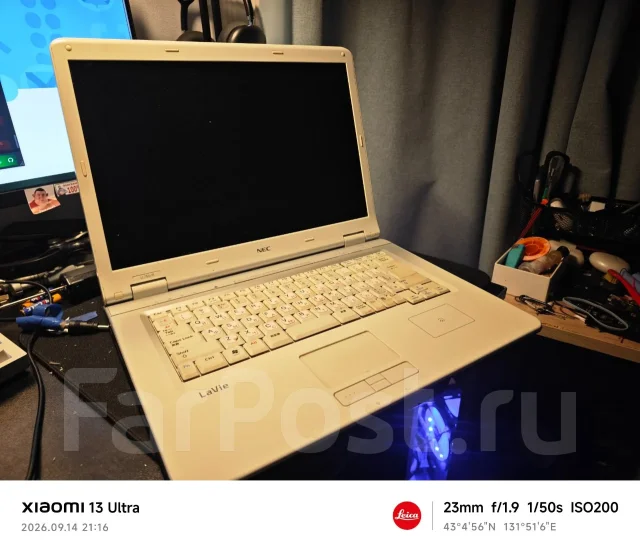NEC. 15.4", 12����, ��� 4 ��, ���� 300���, WiFi: 1, Bluetooth: 1, ����������� �� 2��. ����