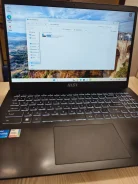 MSI Modern 15. 15.6", 4,5����, ��� 8 ��, ���� 256���, WiFi: 1, Bluetooth: 1, ����������� �� 5��. ����