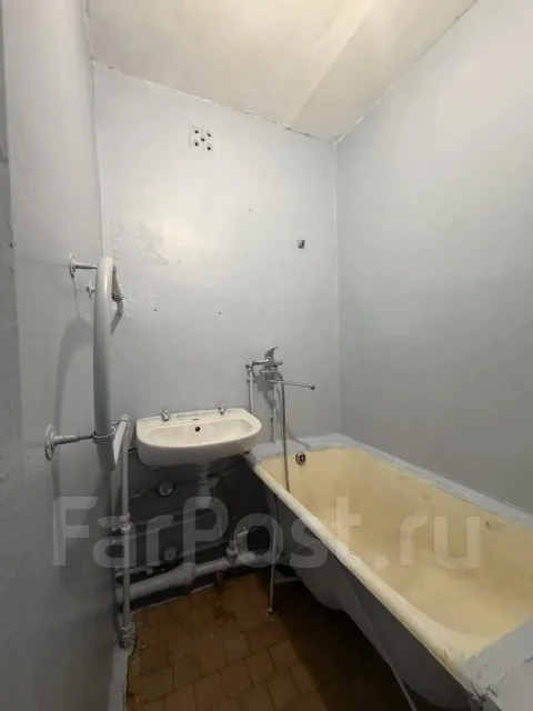 1-���������, �������� �������� 10. ���������, 36,4���.��., 5/5 ���� ����
