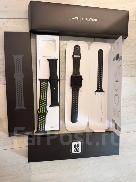 Apple Watch SE Nike ����