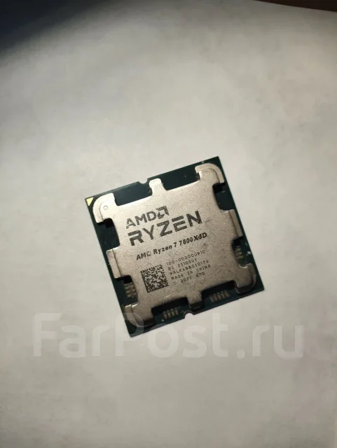 AMD Ryzen 7 7800X3D ����
