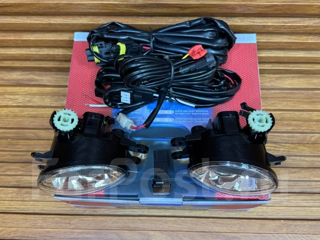 �������������� Toyota ������������� LED 8122012230 ����