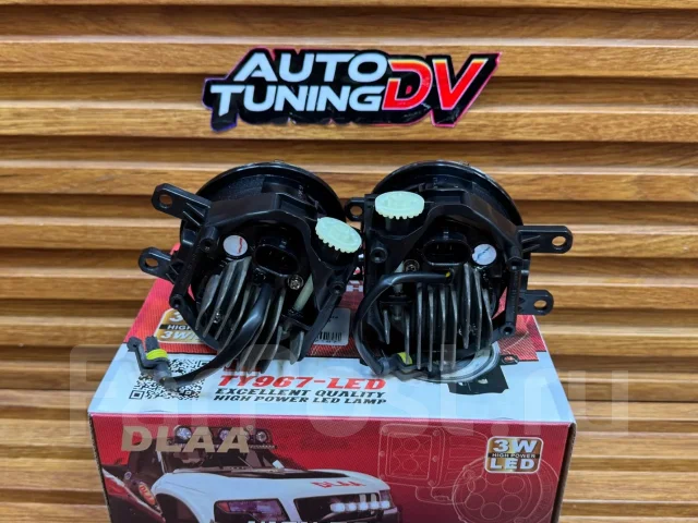 �������������� Toyota ������������� LED 8122012230 ����