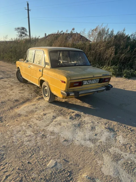���� 2106. ��������, ������, 1.3 (79��.�.), ������, 100 000����. �� ����