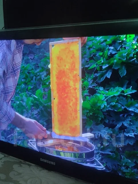 Samsung UE32D5000 ����