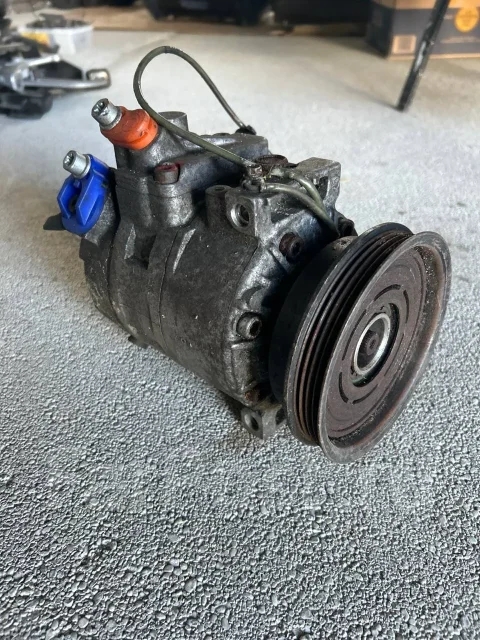 Audi ���������� ������������, 4�0260805� 4�0260805� ����