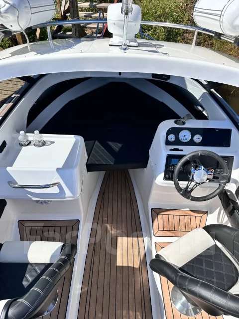 ���� Phoenix 600HT. 2023 ���, ����� 6��., ��������� ���������, 140��.�., ������ ����
