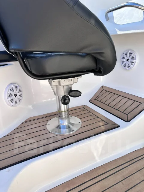 ���� Phoenix 600HT. 2023 ���, ����� 6��., ��������� ���������, 140��.�., ������ ����