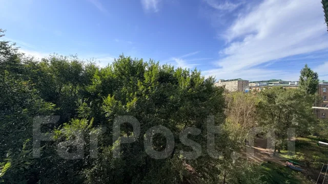 2-���������, ����� ����������� 10�. ���������, 44,2���.��., 5/5 ����. ��� �� ���� ���� ����