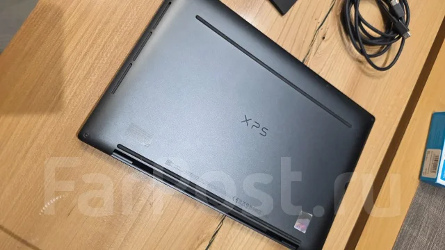Dell XPS 13. 13.4", 5����, ��� 32 ��, ���� 2 024���, WiFi: 1, Bluetooth: 1 ����