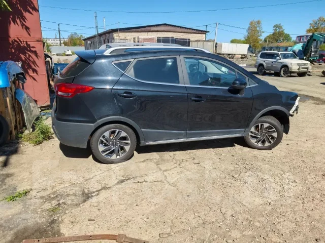 JAC. JS3 ����